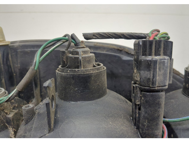 Задний фонарь MR496374