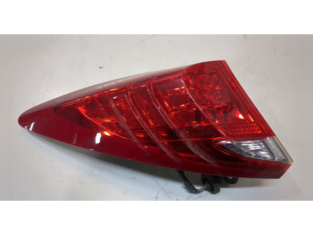 Задний фонарь