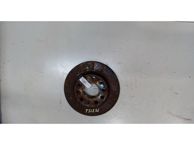 Диск тормозной  Audi A4 (B7) 2005-2007 1.8  задний     8E0615601Q      