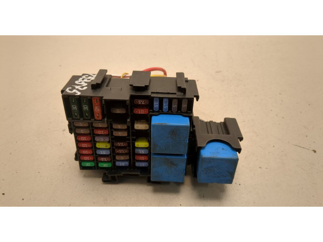 Блок предохранителей  Dacia Sandero 2013-2020      243809584R   