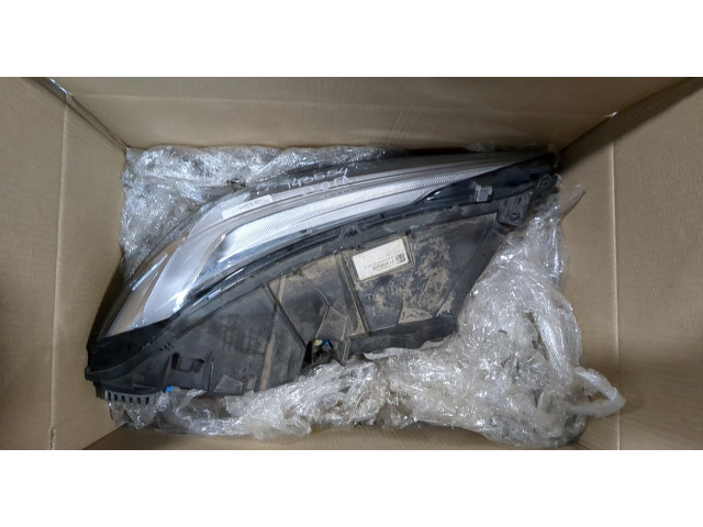 Фара передняя  Volvo S90 2016-2020 левая 