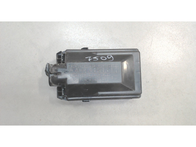 Блок предохранителей  Infiniti Q70 2012-2019          3.7