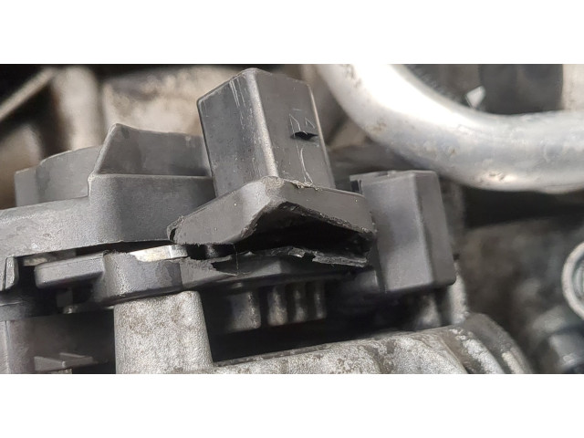 Форсунка топливная Volkswagen Golf 6 2009-2012 03F906036B