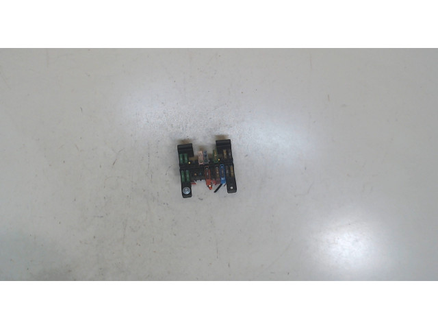 Блок предохранителей Mercedes E W211 2002-2009 2115450301 2.7