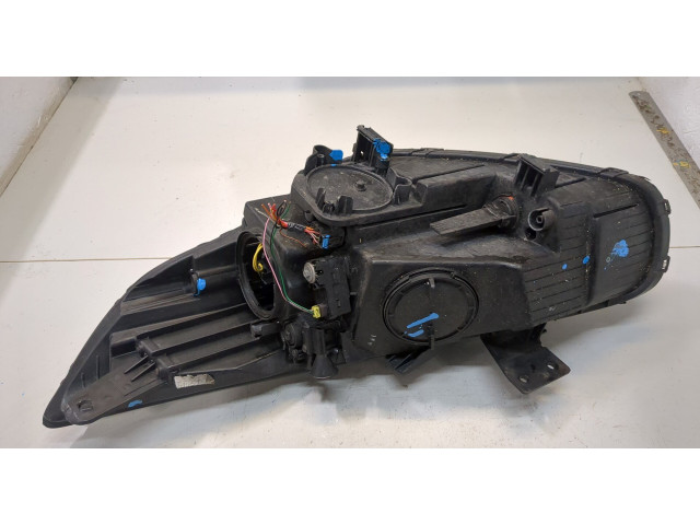 Фара передняя  KIA Carens 2013-2019 правая 