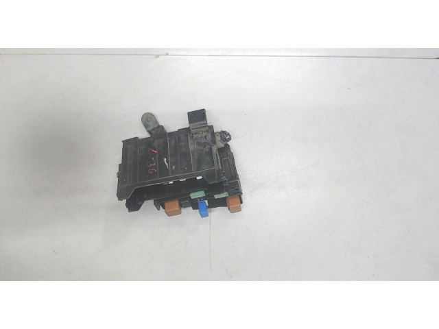 Блок предохранителей  Nissan Altima 5 2012-2015      284B73TA0B     2.5