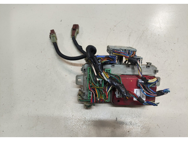 Блок предохранителей  Rover 45 2000-2005      YWC104500   