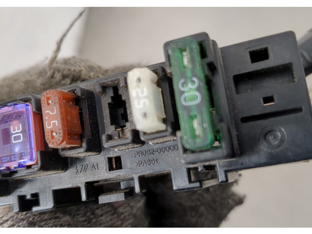 Блок предохранителей  Mitsubishi Pajero 2006-2014         