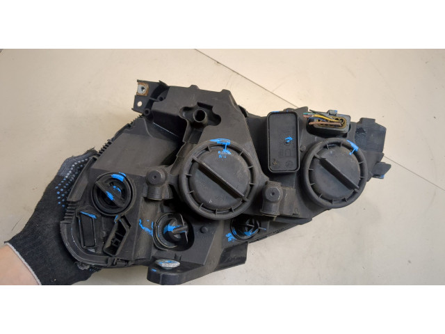 Фара передняя Mercedes C W204 2006-2015 правая