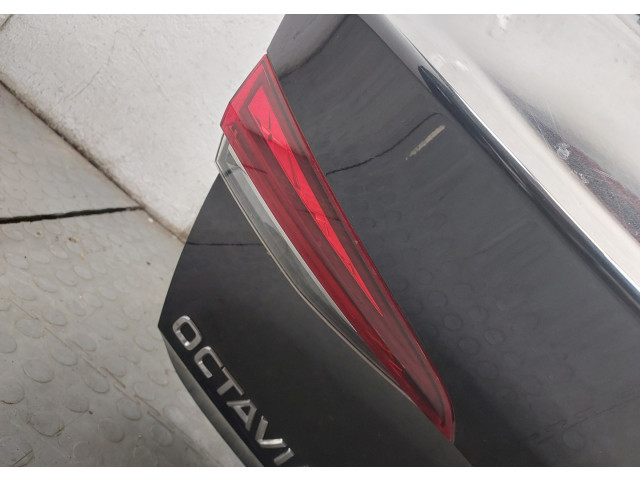 Замок багажника Skoda Octavia (A8) 2019-2025