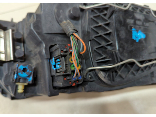 Фара передняя Volvo S40 2004- левая