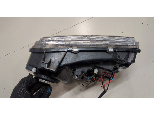 Фара передняя  Chrysler 300C 2004-2011 левая 