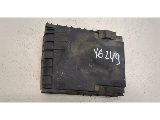 Крышка блока предохранителей  Skoda Yeti 2009-2018         