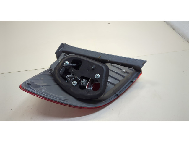 Задний фонарь          