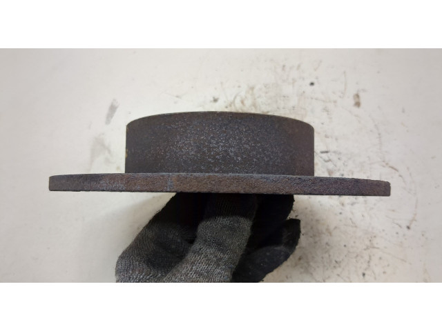 Диск тормозной Volkswagen Golf 6 2009-2012 задний 1K0615601AB