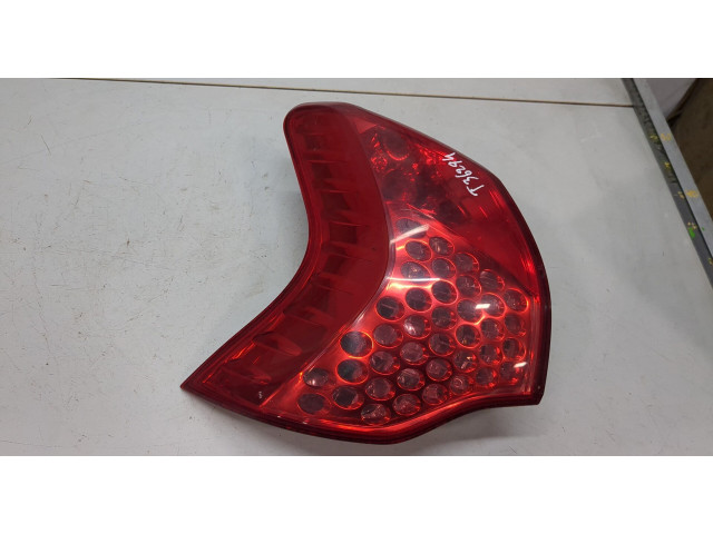 Задний фонарь        Peugeot 3008 2009-2016 