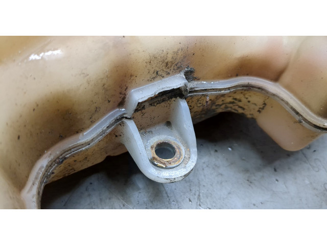 Бачок расширительный Volvo FL 2006-2013 82582818