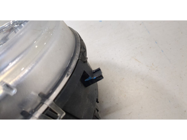 Фара передняя  Jeep Liberty 2002-2006 левая 