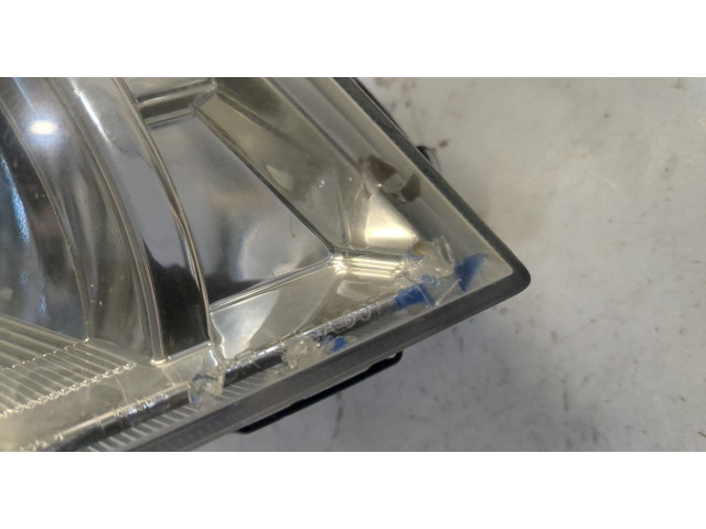 Фара передняя Nissan Pathfinder 2004-2014 правая