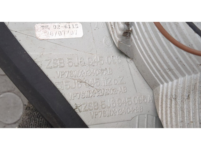 Задний фонарь 5J6945112A