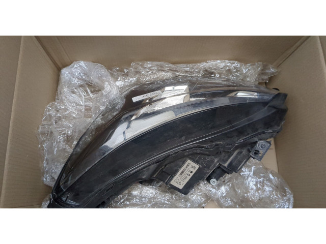 Фара передняя  Peugeot 208 2019-2023 левая 