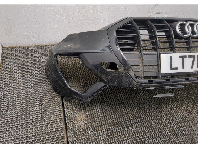 Бампер Audi Q3 2018- передний 83A807107F, 83A807108F