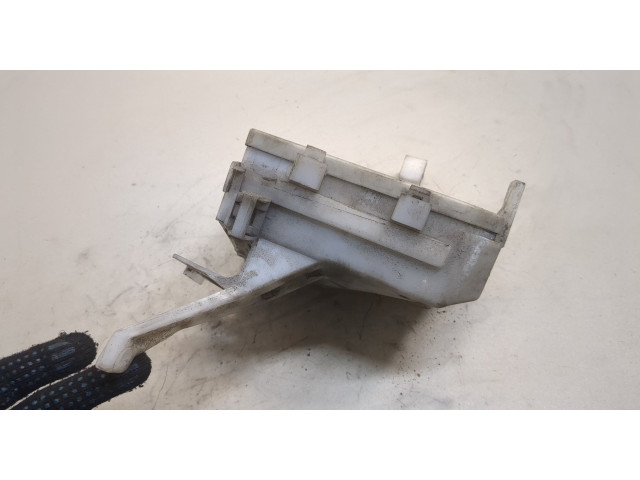 Блок предохранителей Nissan Note E11 2005-2013