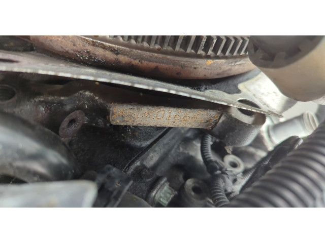 Форсунка топливная Volkswagen Golf 5 2003-2009 038130073BR