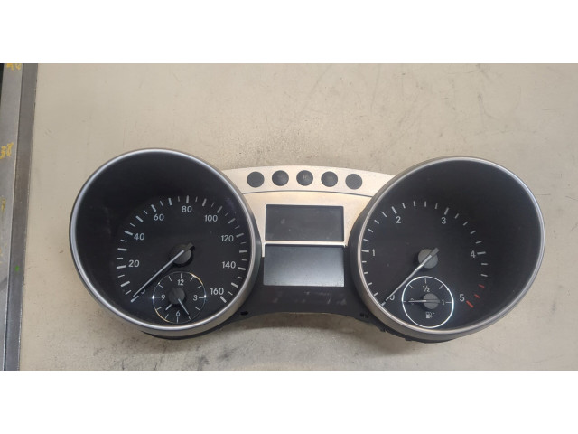 Панель приборов Mercedes R W251 2005- A2514405311