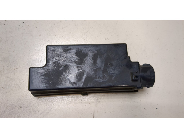 Крышка блока предохранителей  Infiniti FX 2008-2012         