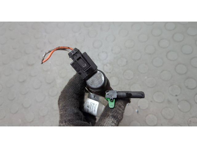 Форсунка топливная Citroen C4 2010-2020 9802448680