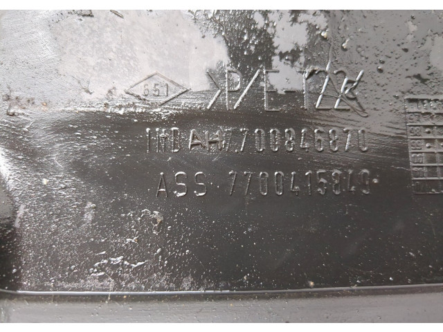 Решетка радиатора  Renault Clio 1998-2008          