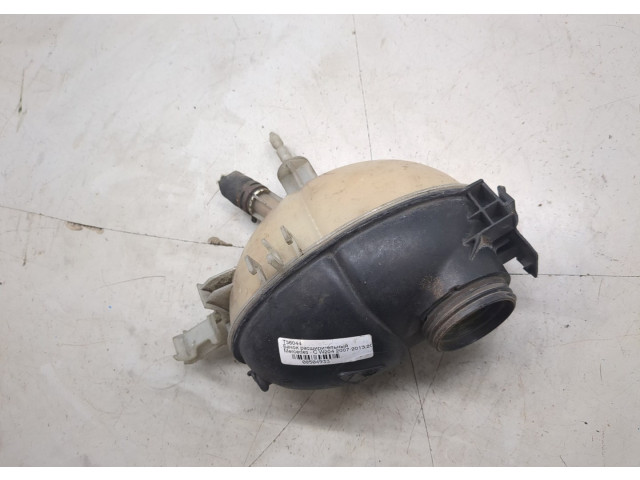 Бачок расширительный  Mercedes C W204 2007-2013 2045000549     2.1