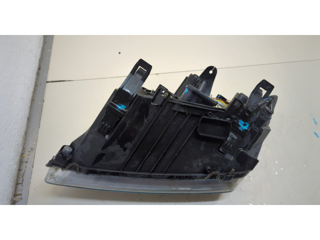 Фара передняя  Ford Focus 2 2005-2008 правая 