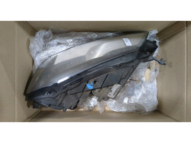 Фара передняя  Volkswagen Passat 7 2010-2015 Европа левая 