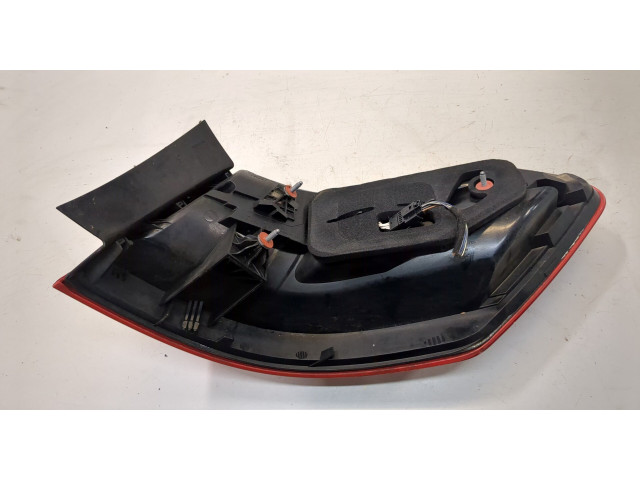 Задний фонарь          