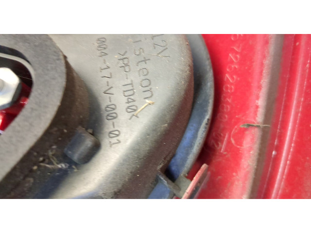 Задний фонарь          