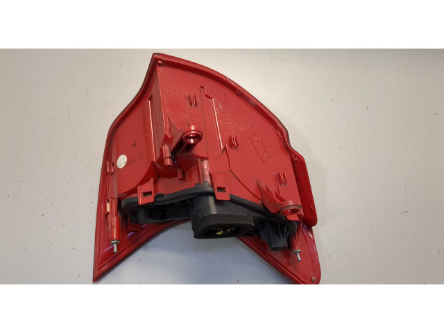 Задний фонарь          