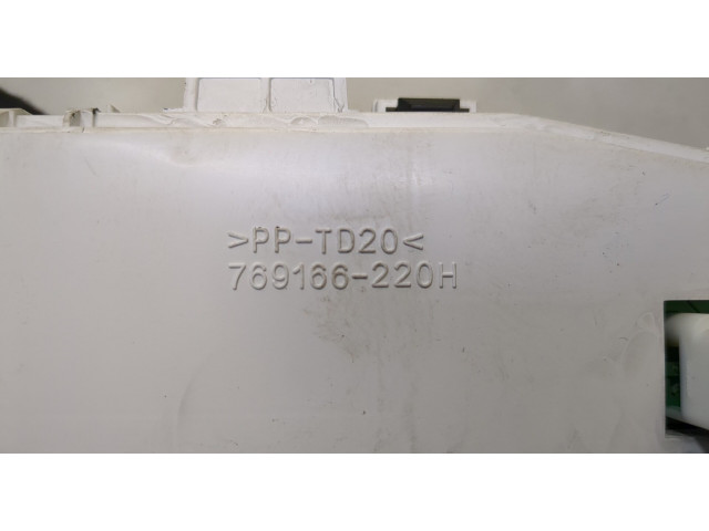 Панель приборов Mitsubishi Outlander XL 2006-2012 Дизель