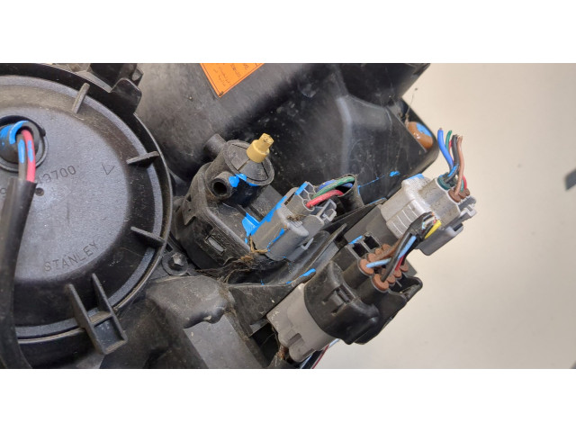 Фара передняя Mitsubishi ASX 2010-2020 правая