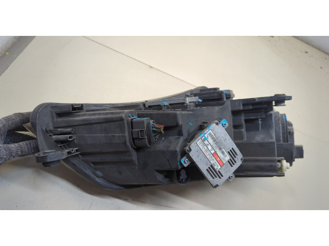 Фара передняя  Skoda SuperB 2015-2025 левая 