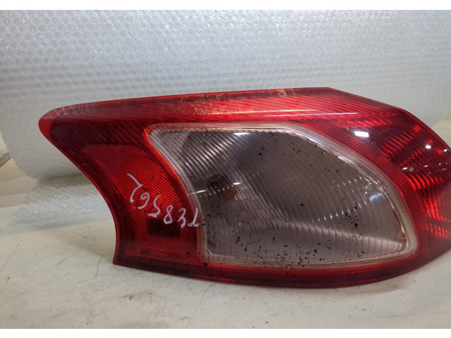 Задний фонарь