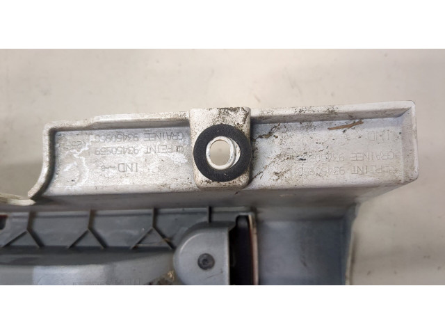 Задний фонарь          