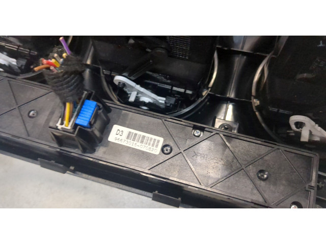 Дисплей бортового компьютера  Opel Antara 96837839       