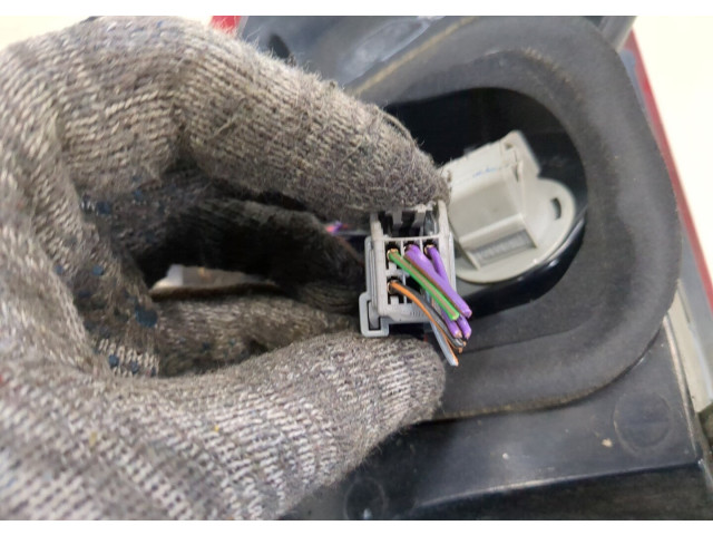 Задний фонарь