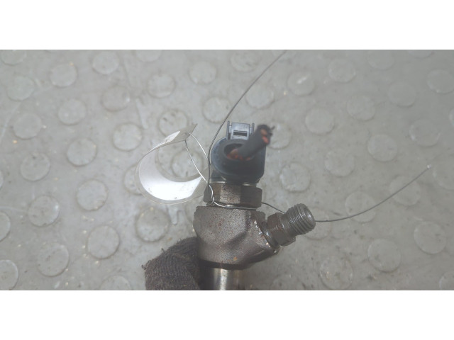 Форсунка топливная Volkswagen Tiguan 2011-2018 0445110469