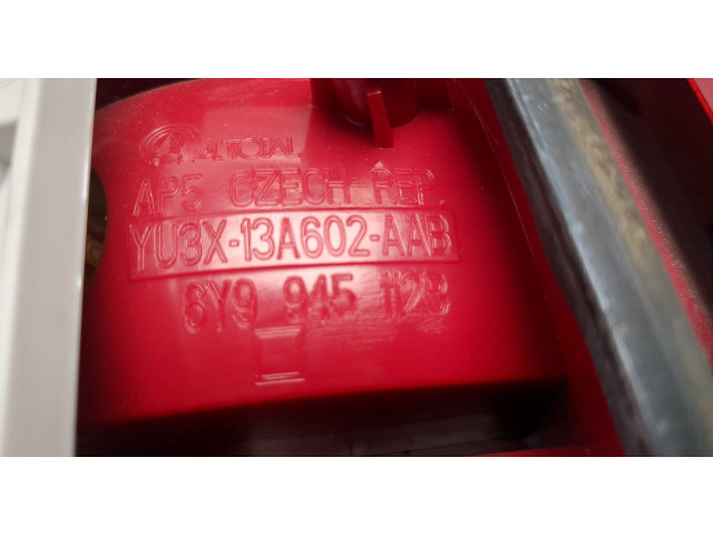 Задний фонарь          