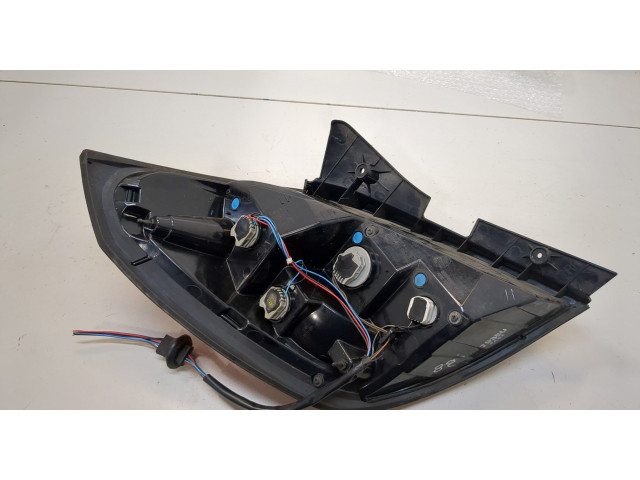 Задний фонарь          