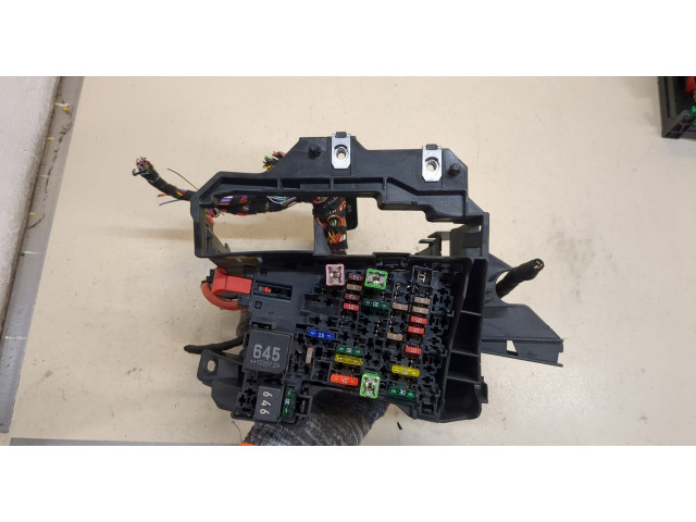 Блок предохранителей Skoda Octavia (A7) 2013-2023