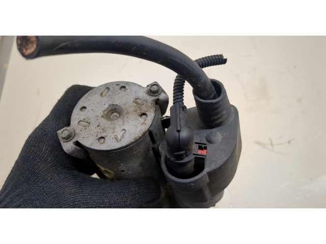 Стартер  Volkswagen Golf 5 2003-2009 1.4  02T911023S   